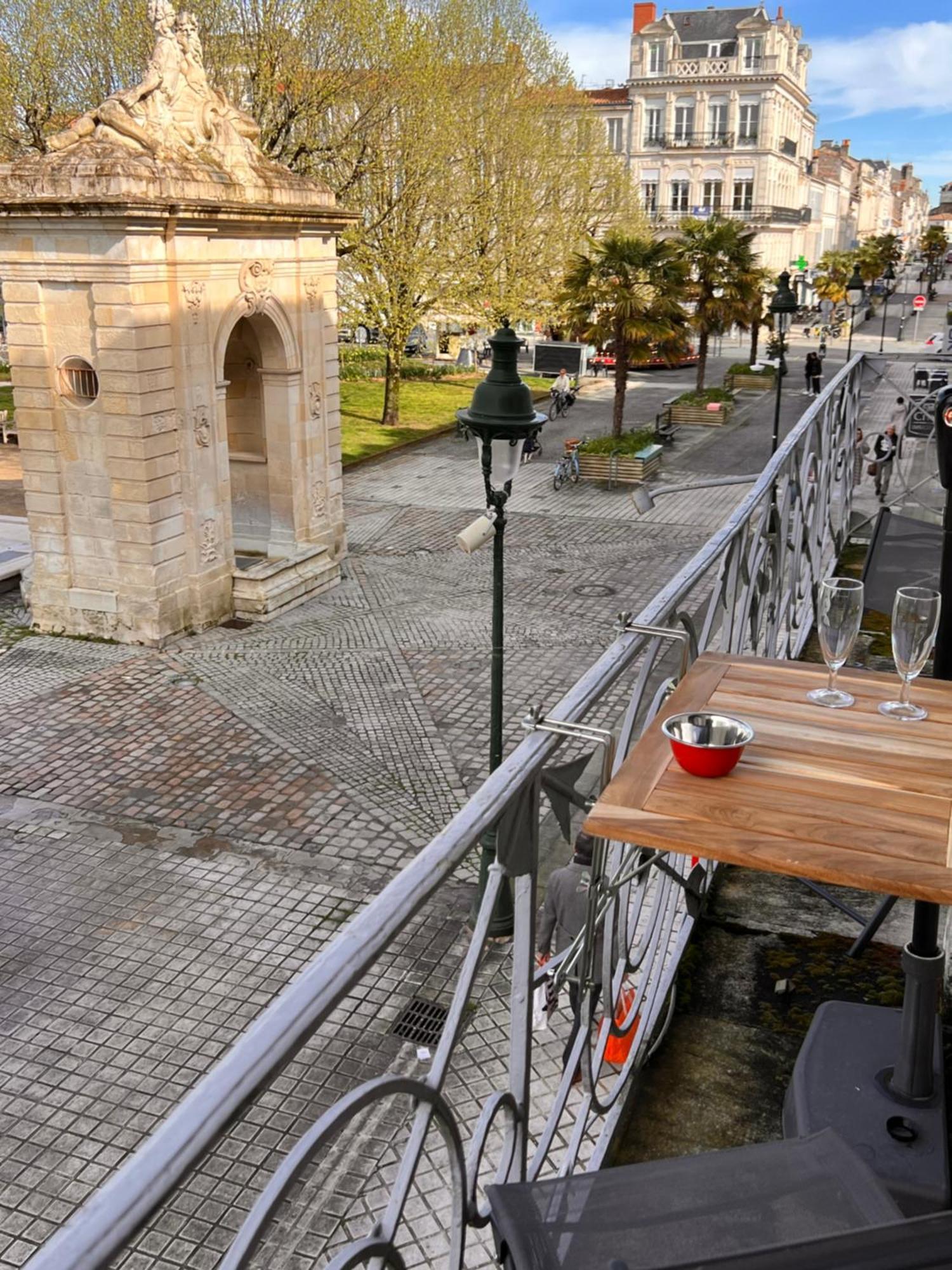 La Colbertine - Charming Apartment In Place Colbert Rochefort-sur-Mer Extérieur photo